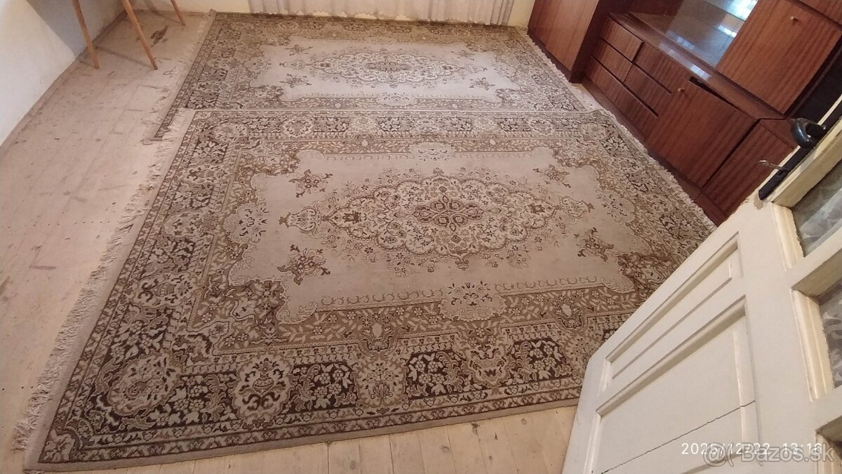 KOBERCE - LACNO PREDÁM --------- 2 ks za 40 € ( rozmer 1 ks - 7