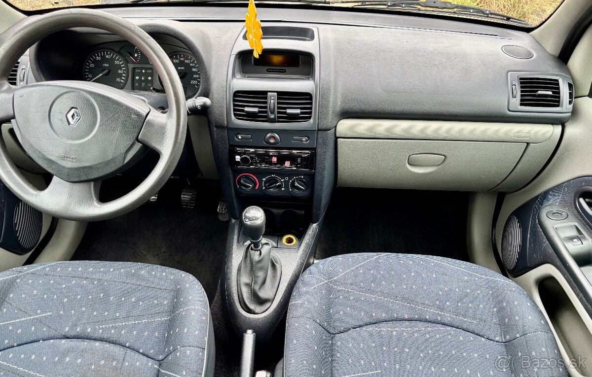 Renault Clio - 7