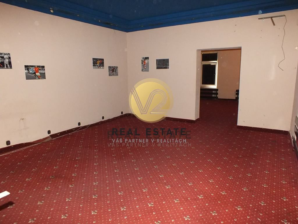 Na PREDAJ budova v centre mesta Nitra - 7