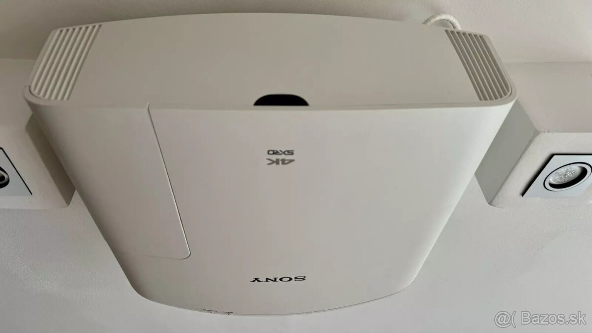 Špičkový 4k SXRD Sony HDR projektor pre domáce kino typ VPL- - 7