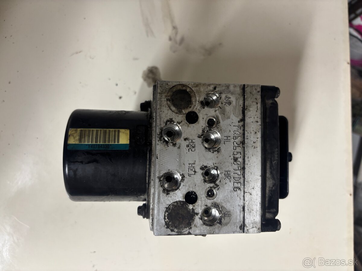 Rozpredam diely z passatu b6 - 7