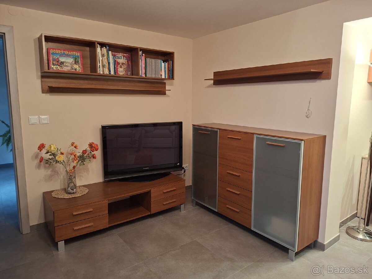 Obývacia zostava + TV - 7