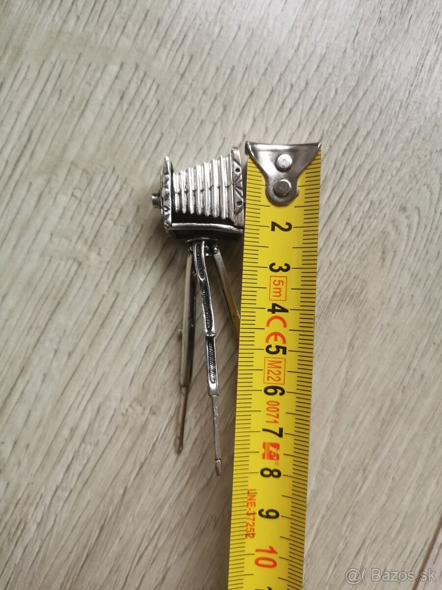 Strieborný kočiar, fotoaparát - 7