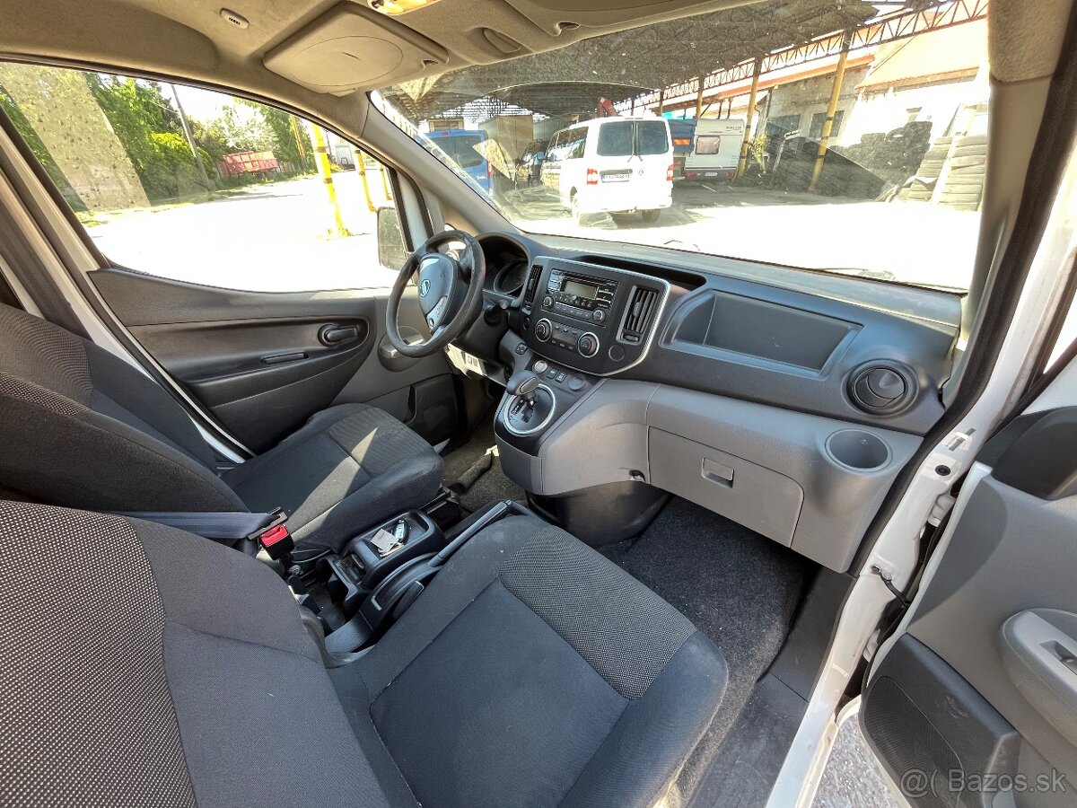 Nissan e-NV200 - 7