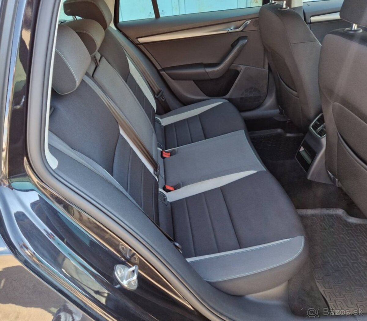 Škoda Octavia Combi 2.0 TDI Elegance/Style - 7