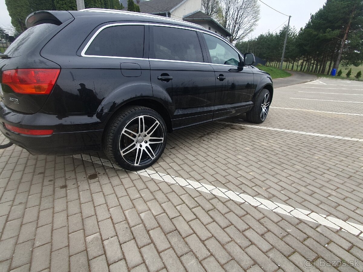Audi Q7 - 7