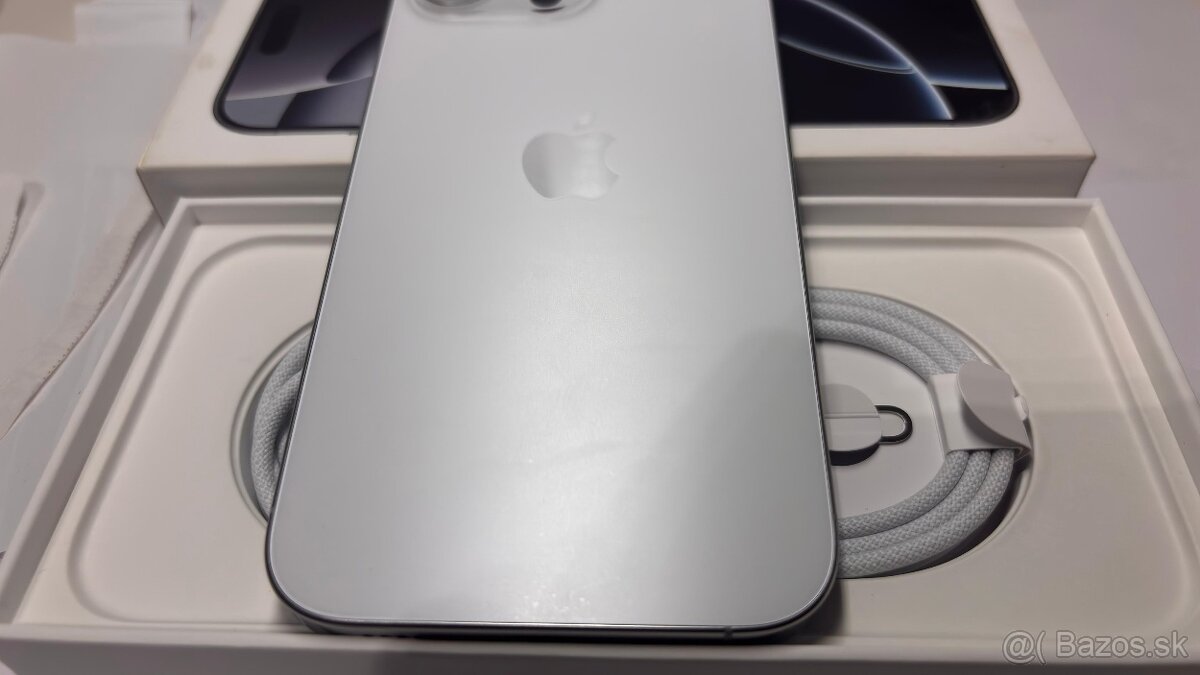 Mobilný telefón Apple iPhone 16 Pro Max 256 GB biely titán - 7