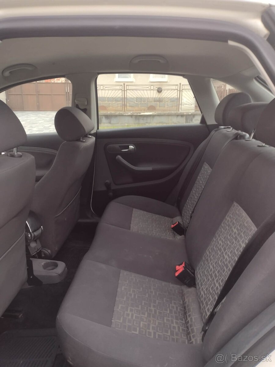 Predám Seat Ibiza 1.2 - 7