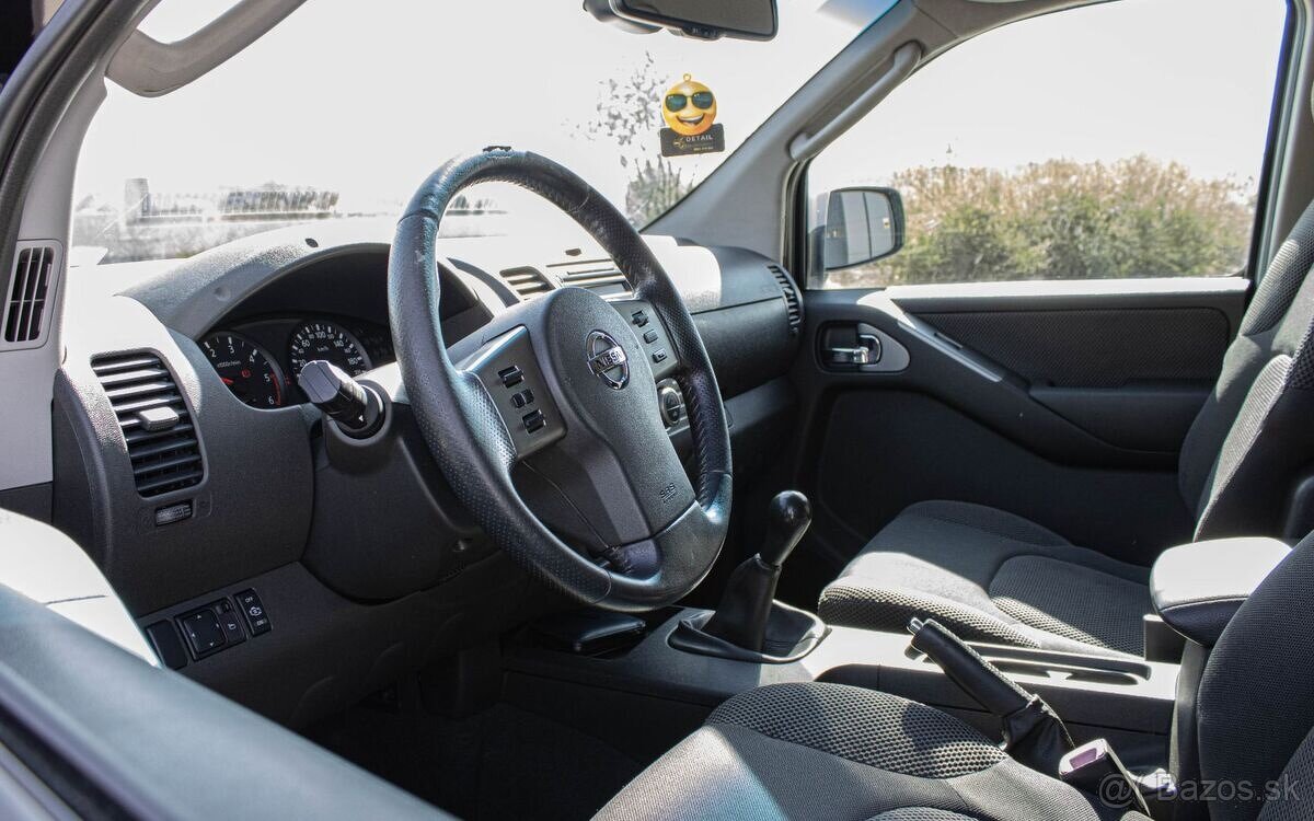 Nissan Navara 2.5D 4X4 2007 - 7