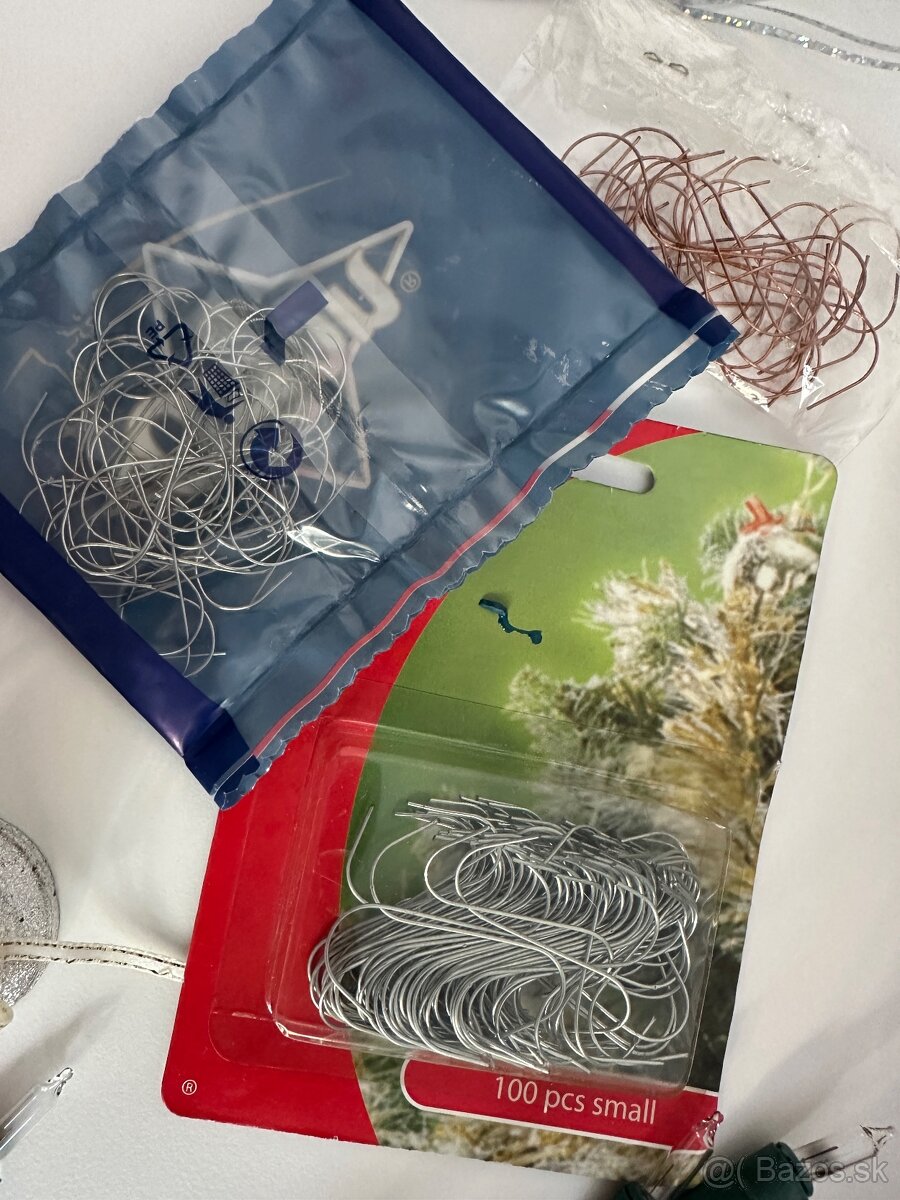 Vianočná výzdoba – svetielka, ozdoby, reťaze, háčiky za 3EUR - 7