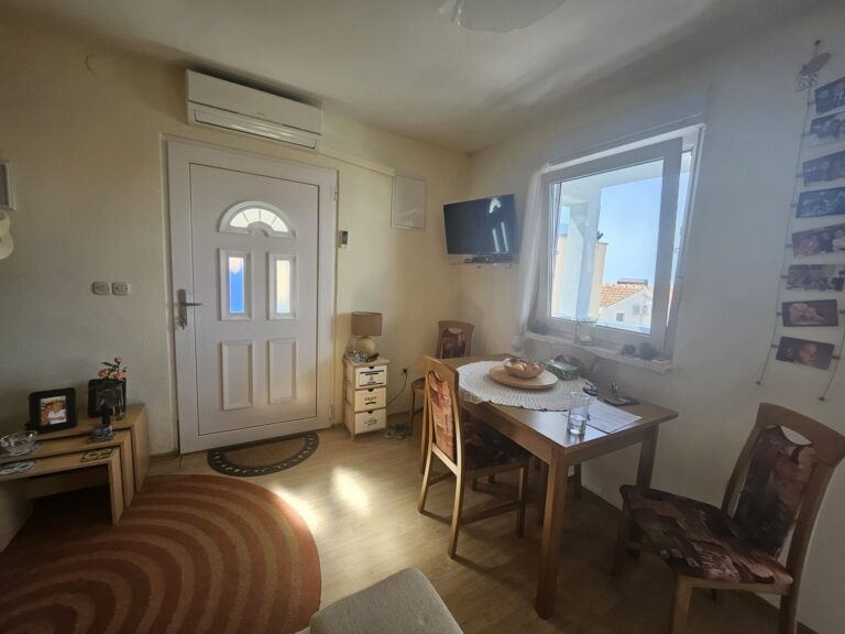 Chorvátsko, pekný 3 izbový Apartmán 120 metrov od mora. - 7