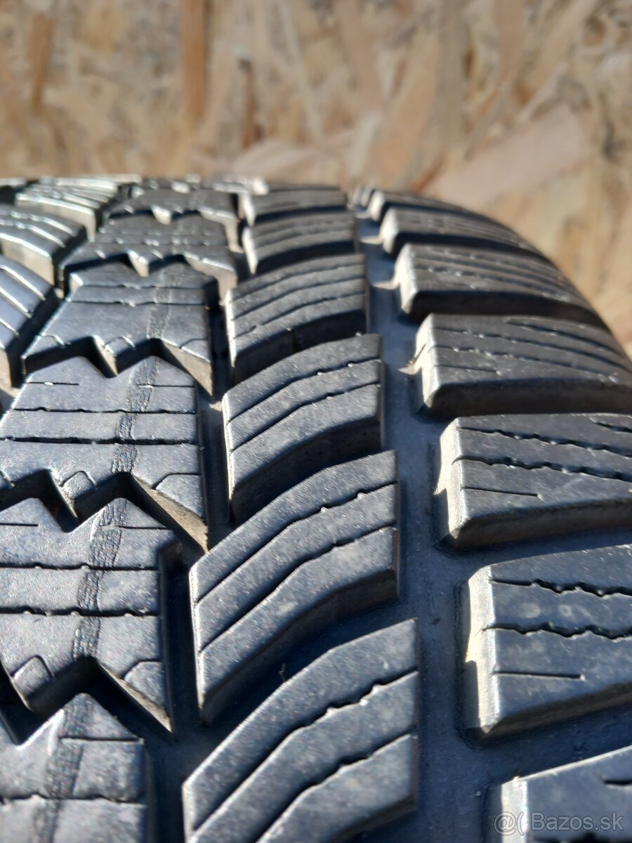 215/50 r17 zimne pneumatiky - 7