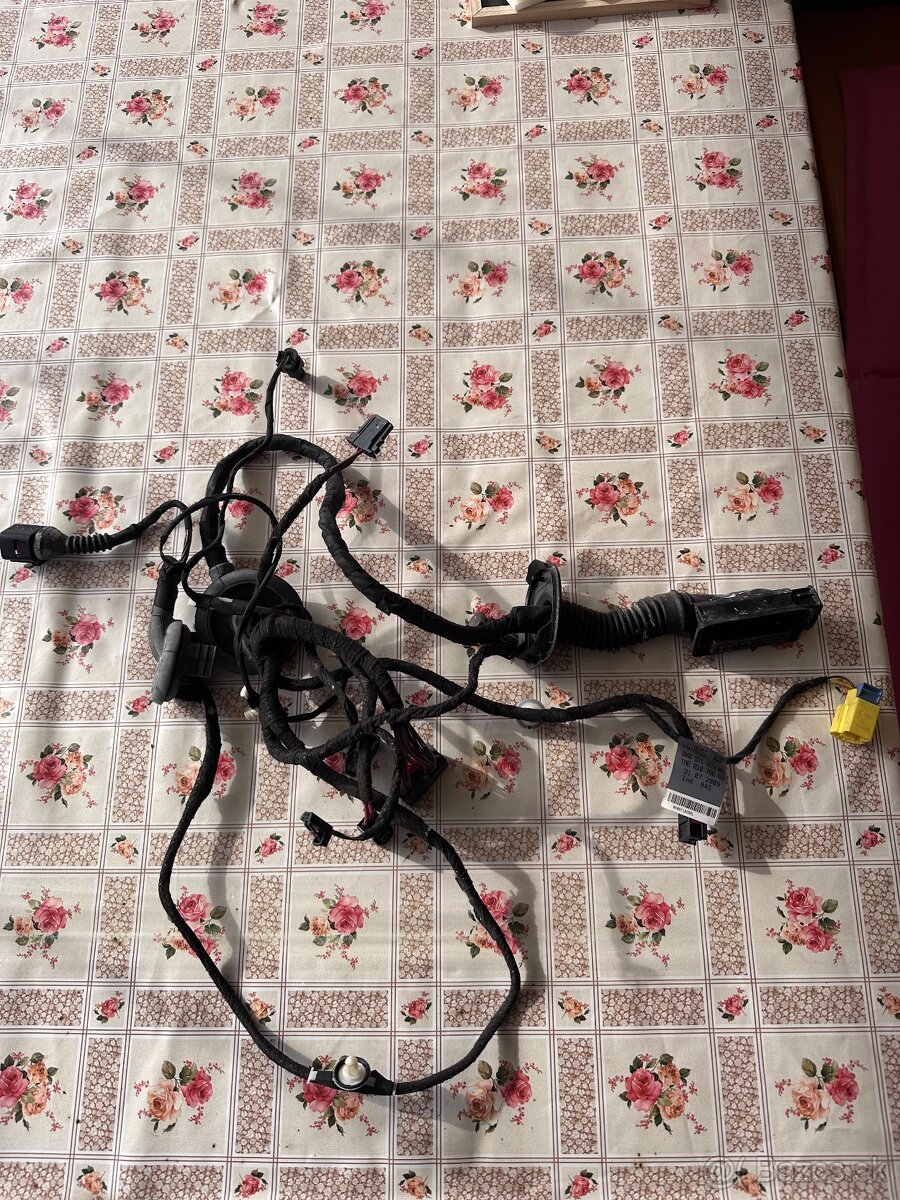 Predám RJ a kablovacku z dverí AUDI B8,5 - 7