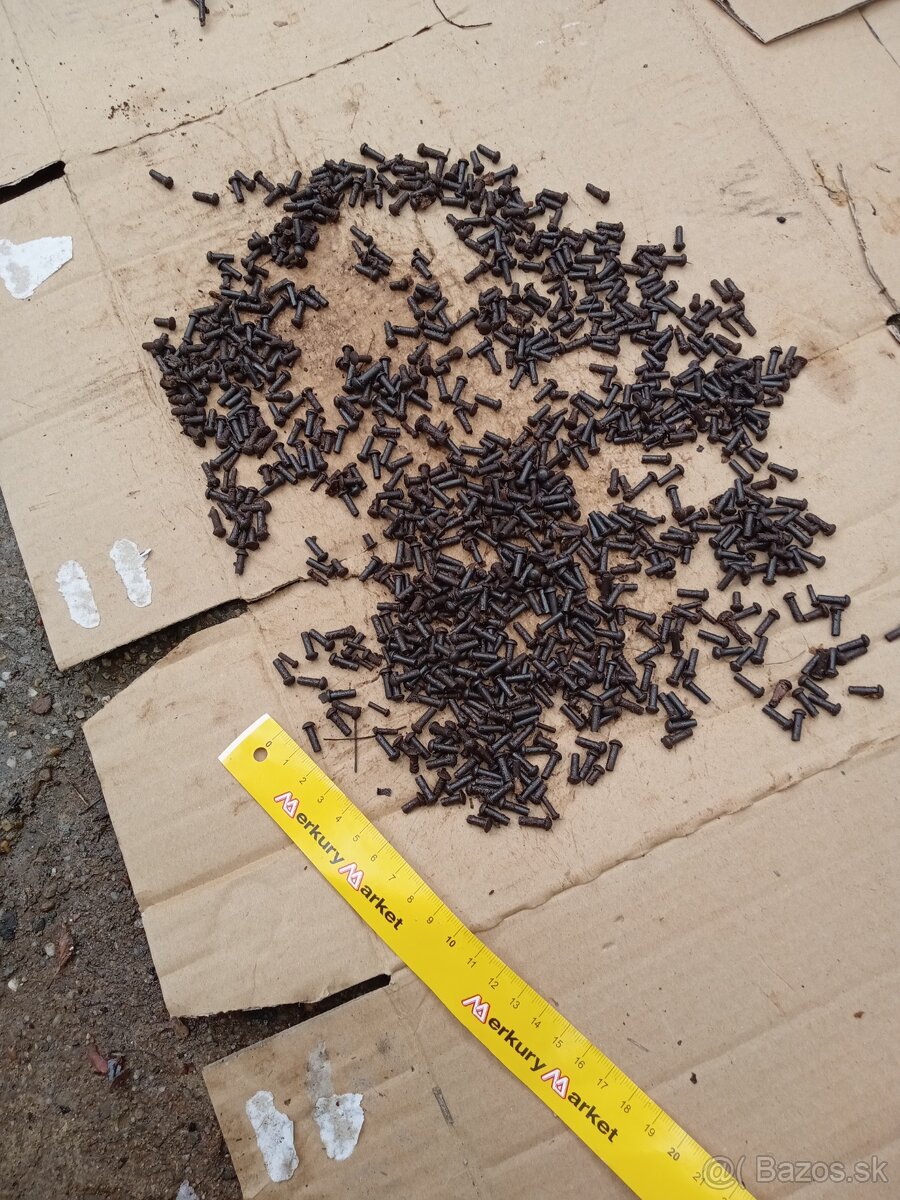 Staré nity kluce - 7