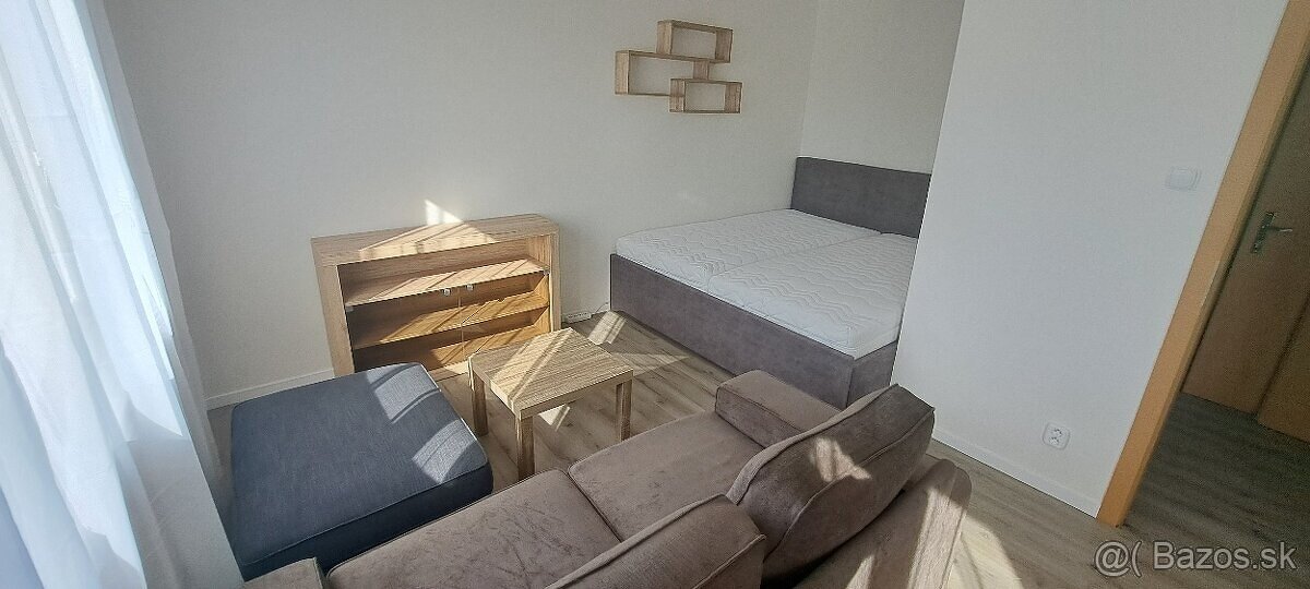 Prenajmem 1 izbový byt Oremburská - Banská Bystrica - 7