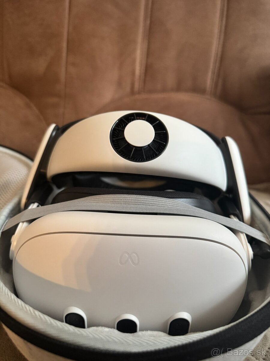 Meta Quest 3 (512 GB) + strap BOBOVR S3 Pro + príslušenstvo - 7