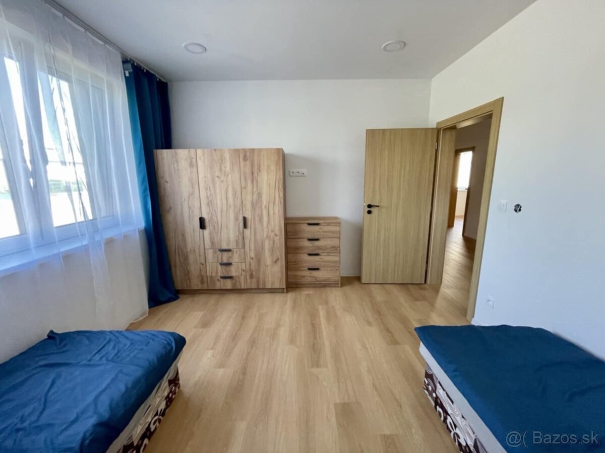 Ponúkam ubytovanie v rod .dome - 7