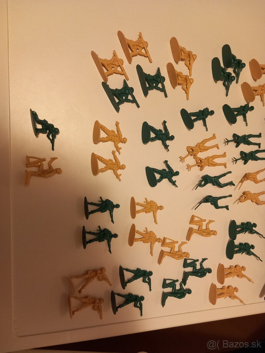 Veľká vojenská sada na hranie - 7