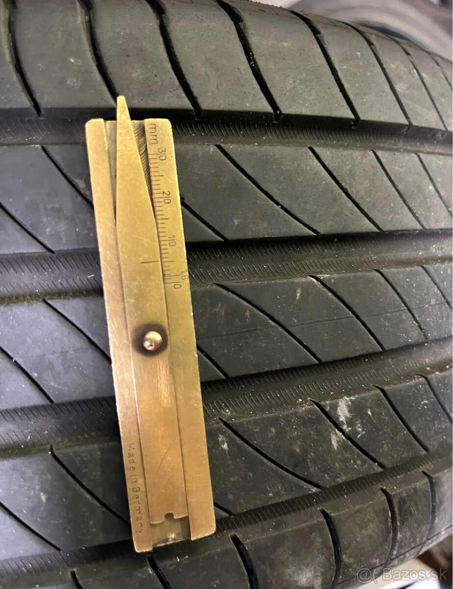 215/65 r17 letné Michelin - 7