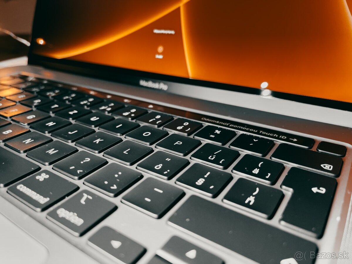 Predám Apple MacBook Pro 16, i9, 16GB, 1TB - 7