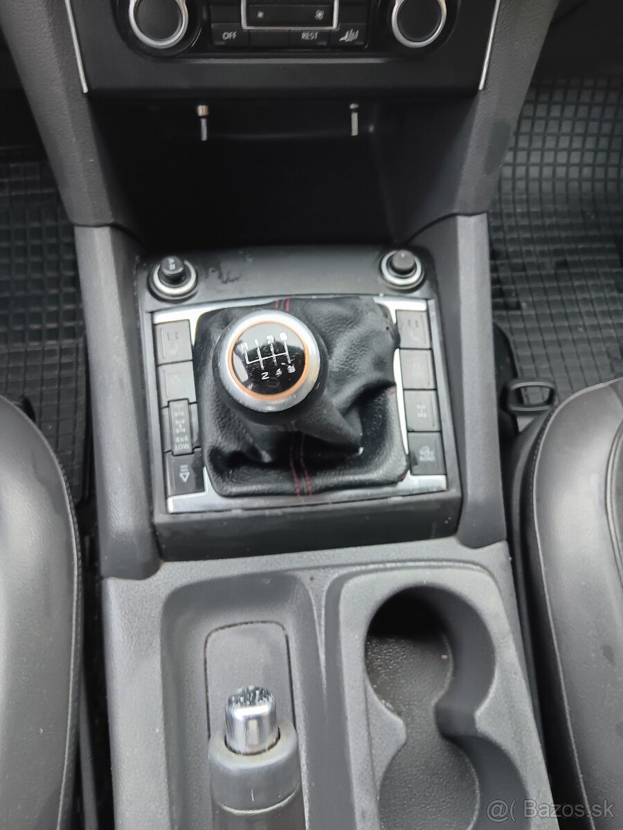Predám Volkswagen Amarok - 7
