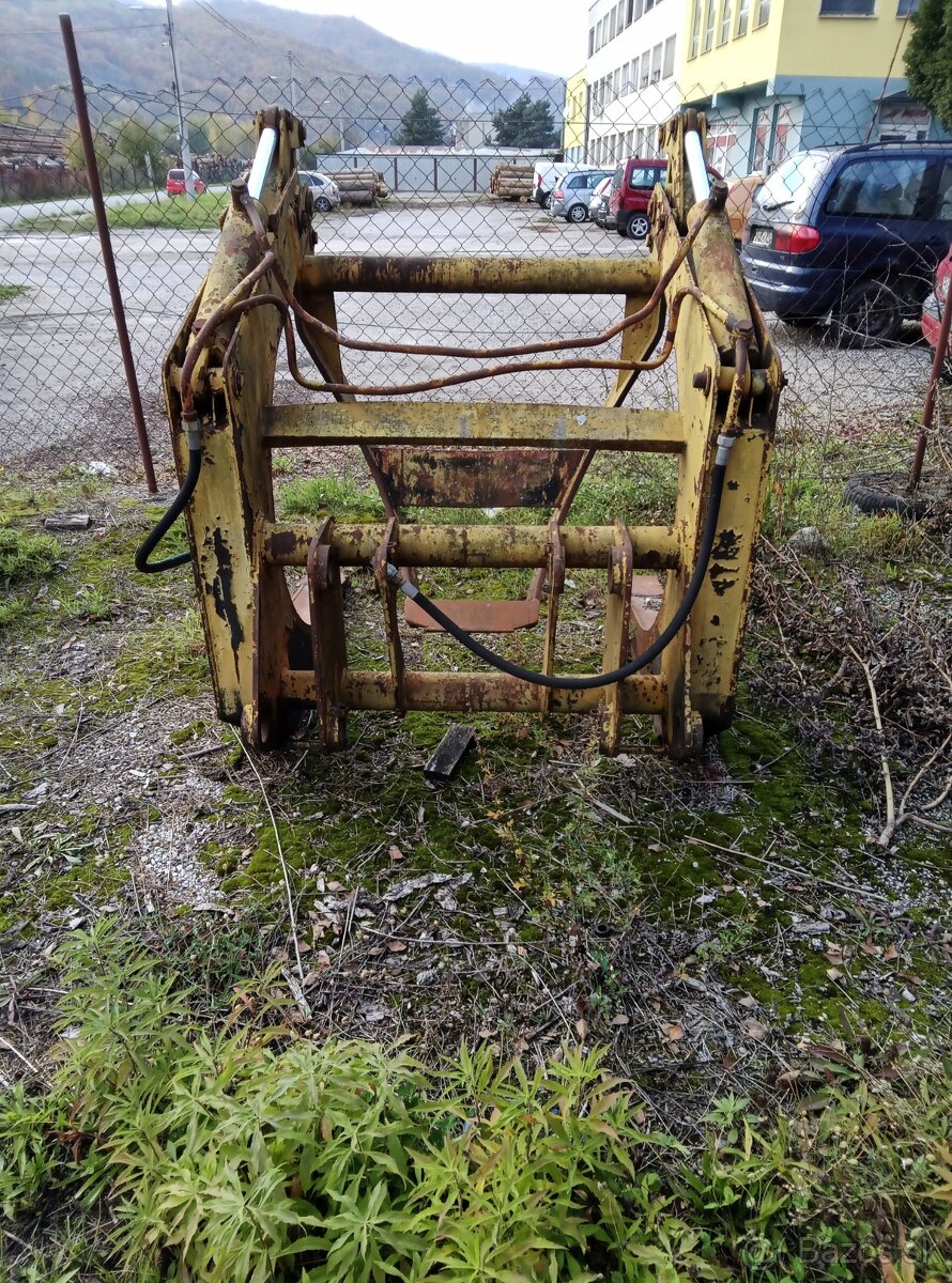 Predám/rozpredám nakladač UNK 320 - 7