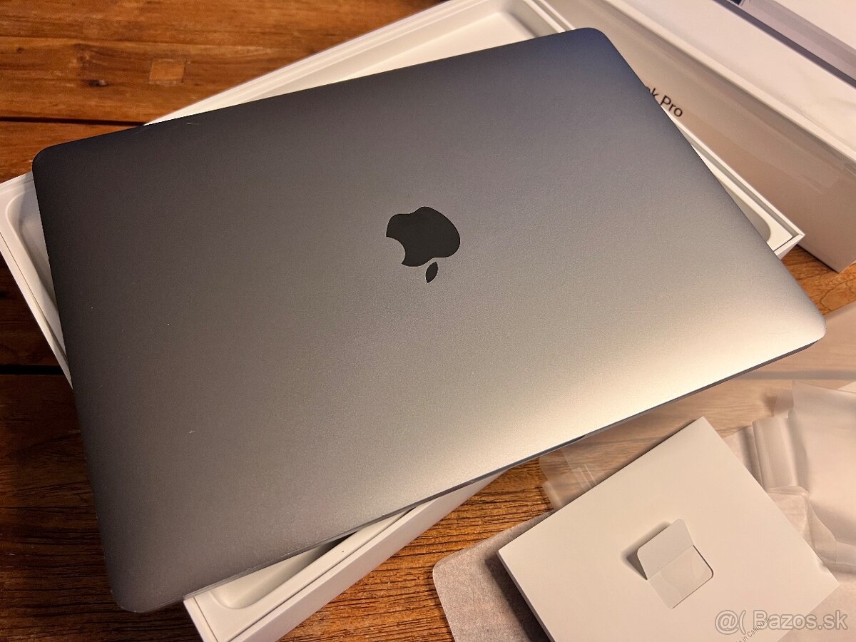 MacBook Pro 13" Retina, Touch Bar, Space Gray - 7