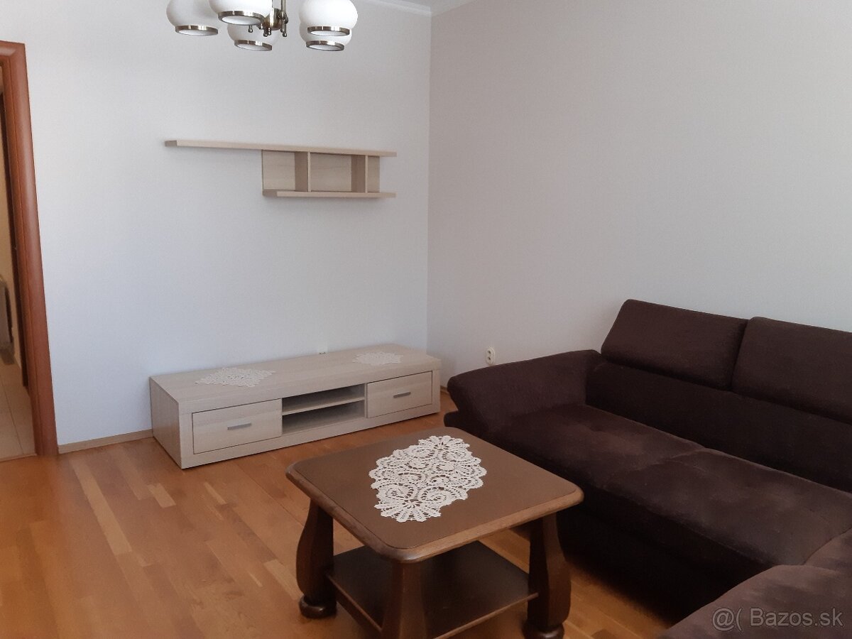 Nájom pre 2-3 osoby, Centrum 450 a 350 €/osobu - 7