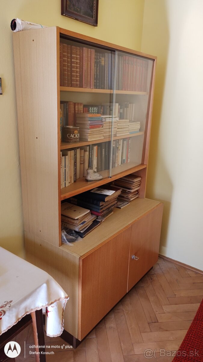 Predám: skrinka 2dverová, vitrina s 2 sklami, ... - 7