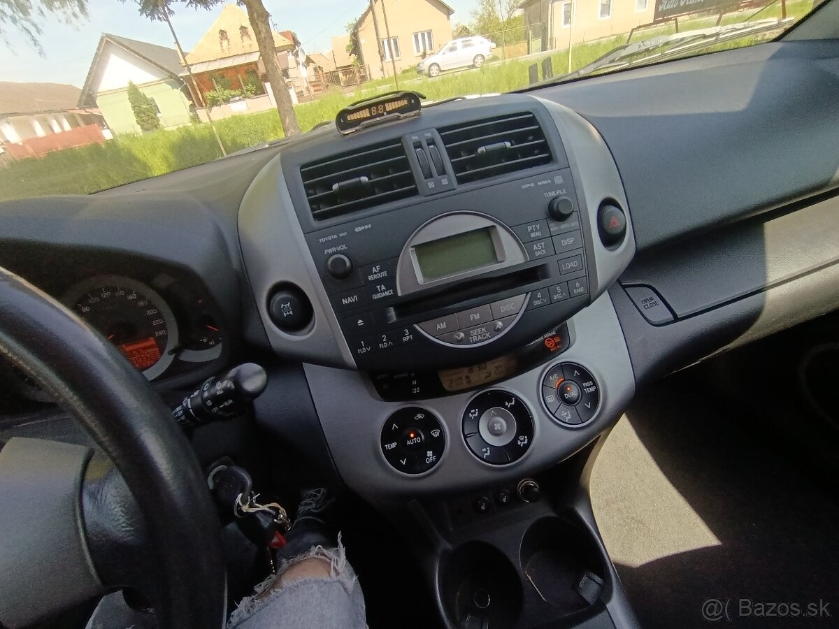 Toyota RAV4 2.2D 4WD 100kW/136PS, 4×4, M6 - 7