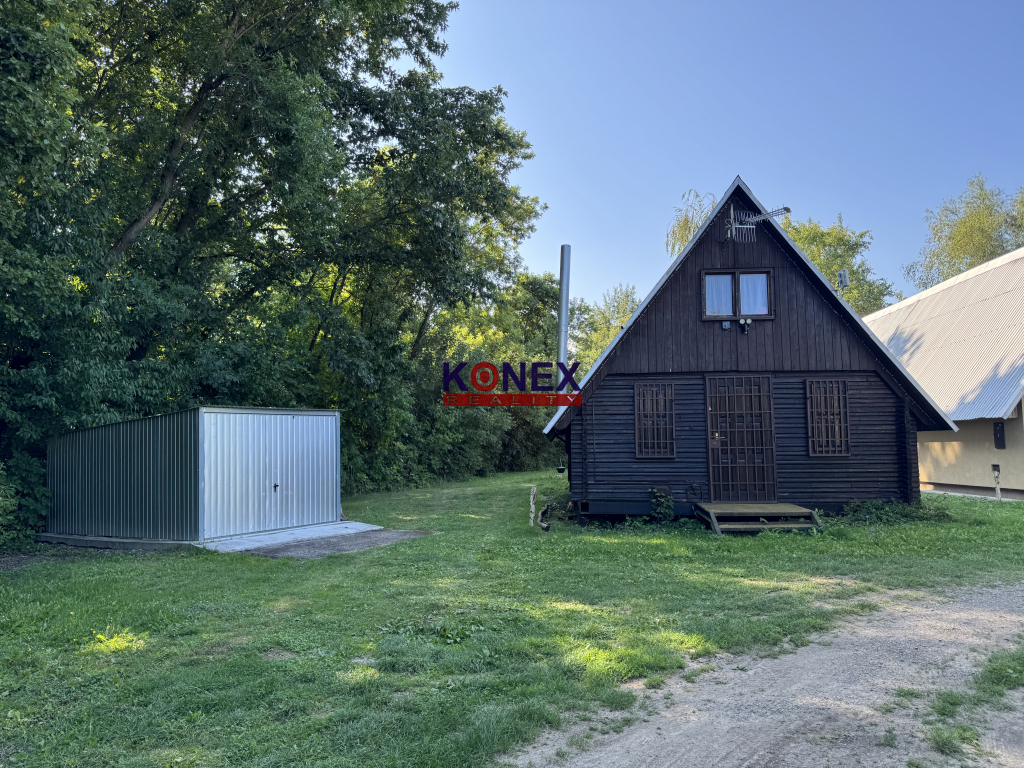 NA PREDAJ Rekreačná chatka – Prímestská oblasť - 7