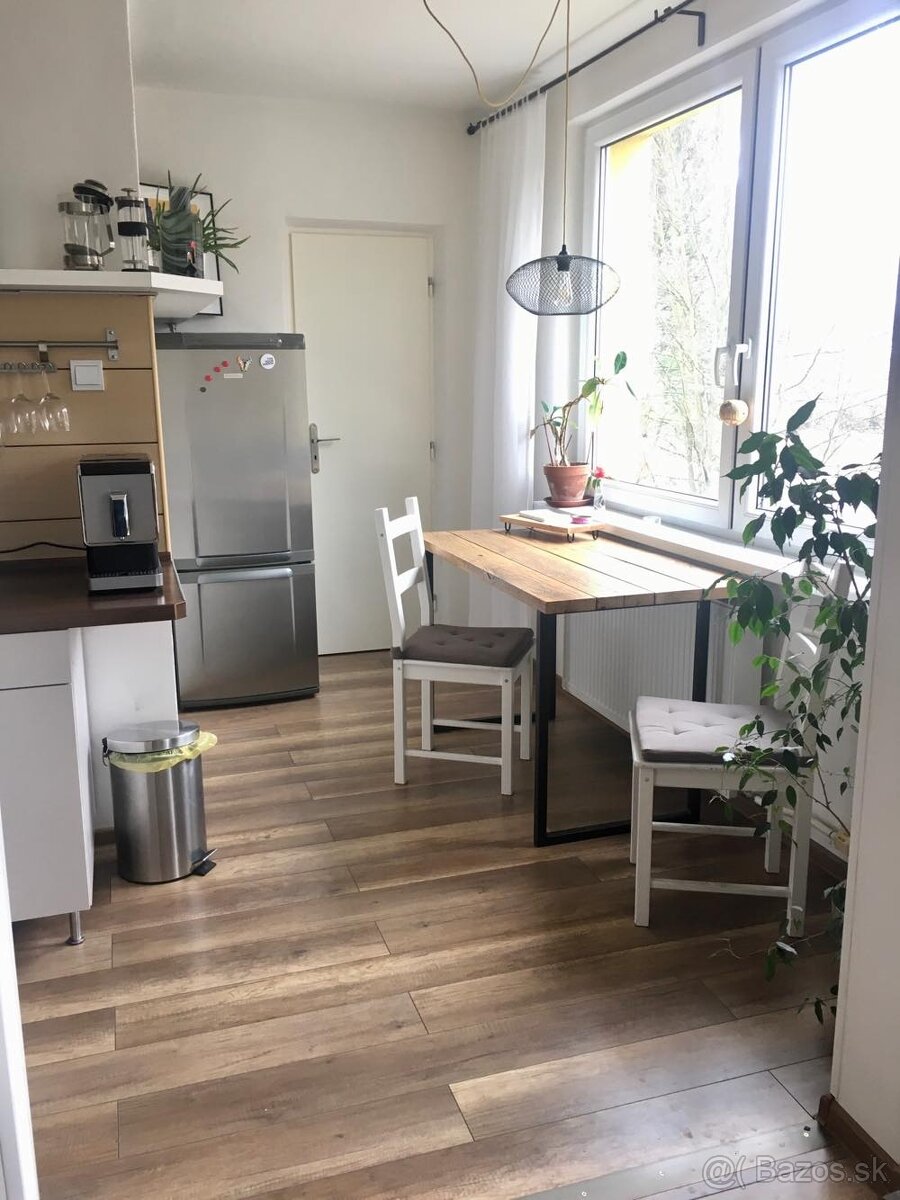 Priestranný 2-izbový byt v Políku - 7