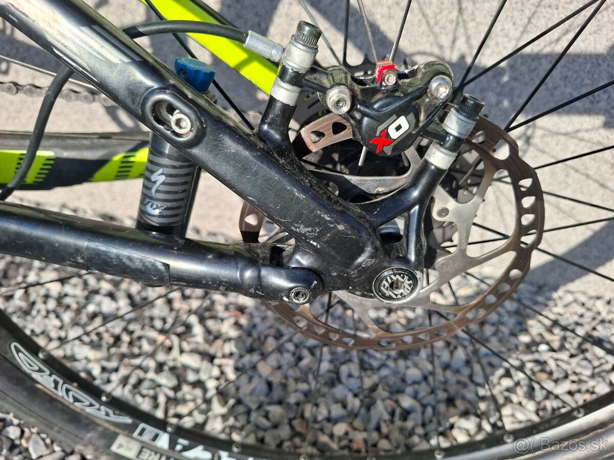 Karbonovy bicykel Specialized L - 7