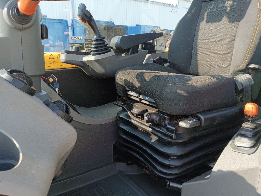 Teleskopický manipulátor JCB 560-80 AGRI XTRA - 7