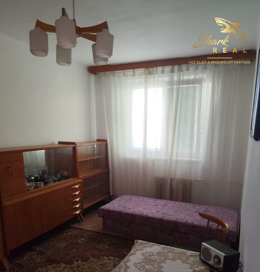 3 IZBOVÝ BYT - TOPOĽČANY - 7