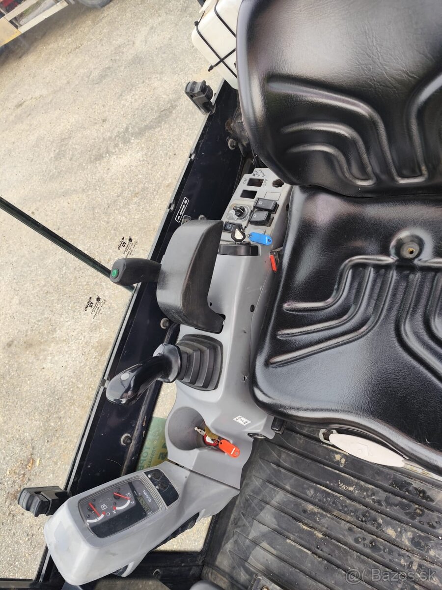 Bager Kubota, 1600kg, rozsirovaci - 7