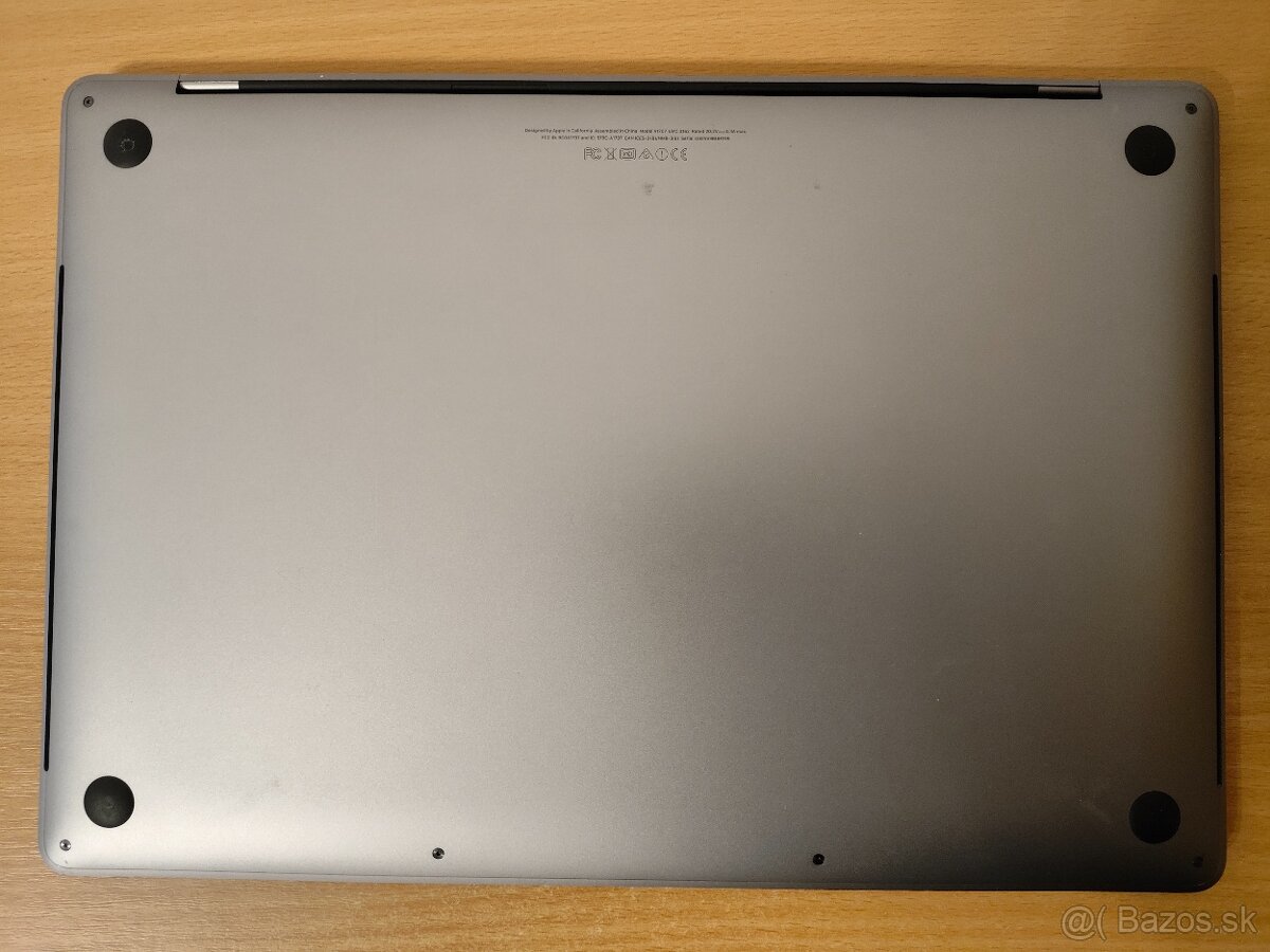 MacBook Pro 15 2017 | i7 • 16GB • 256GB SSD - 7