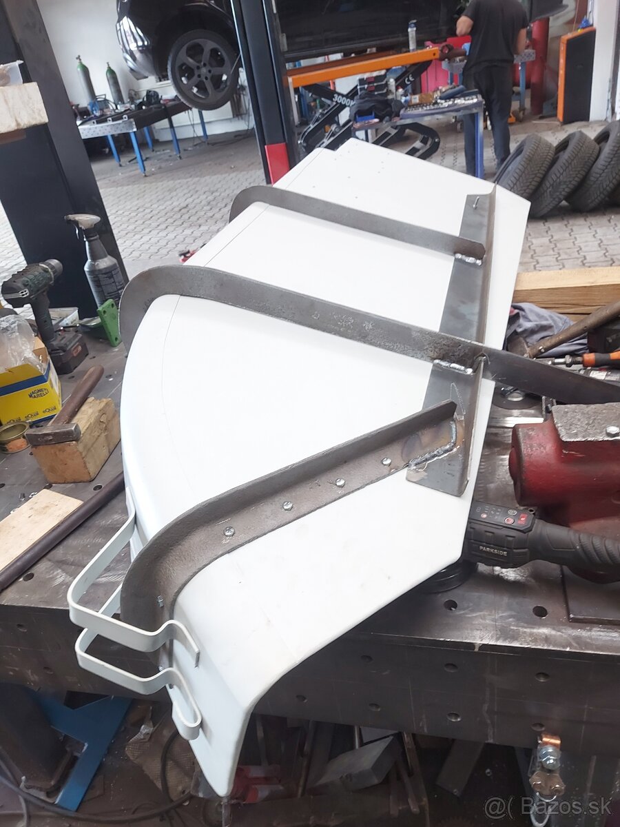 Skoda 30 zadné blatníky - 7