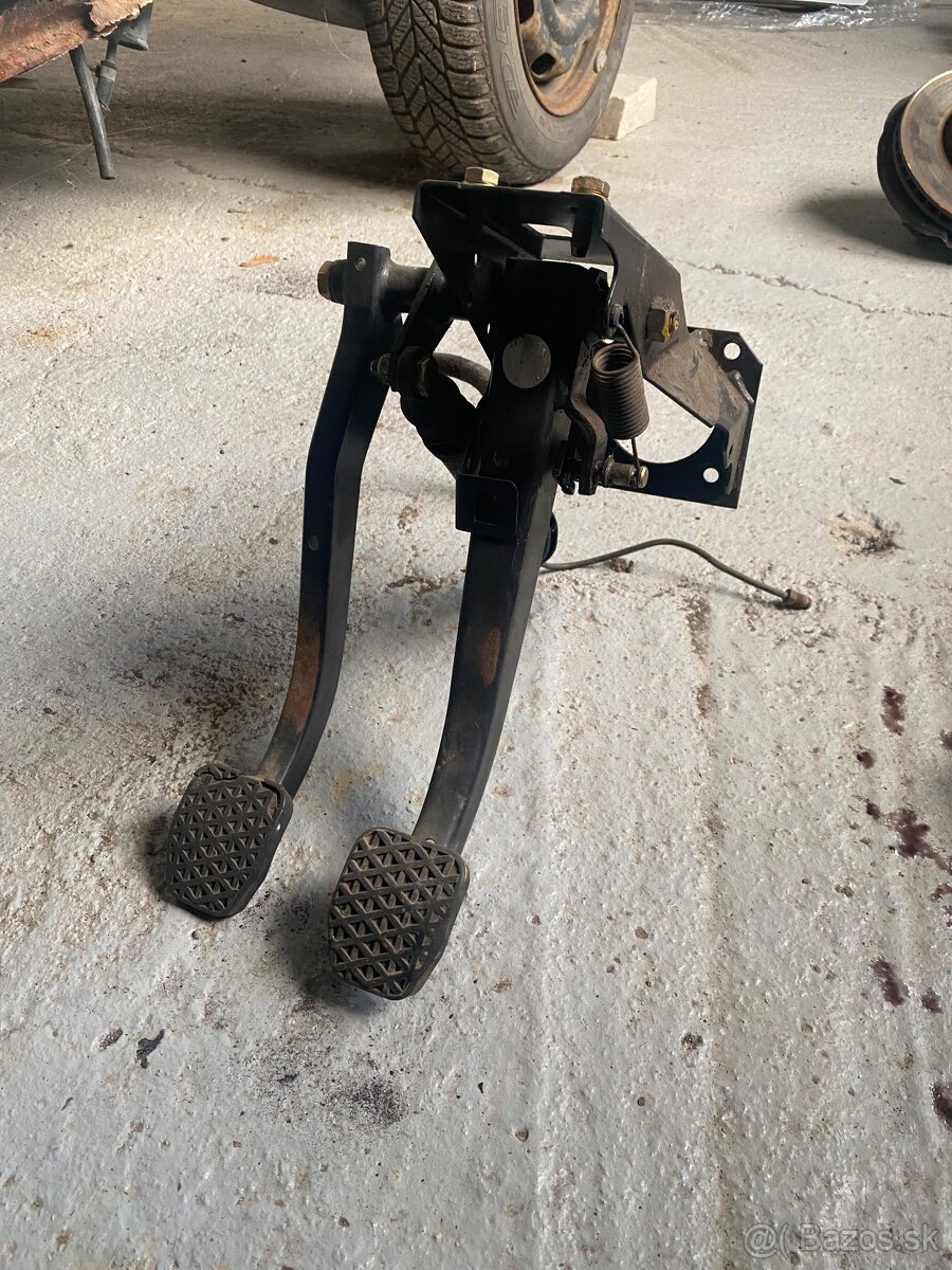 Bmw e30 náhradné diely - 7