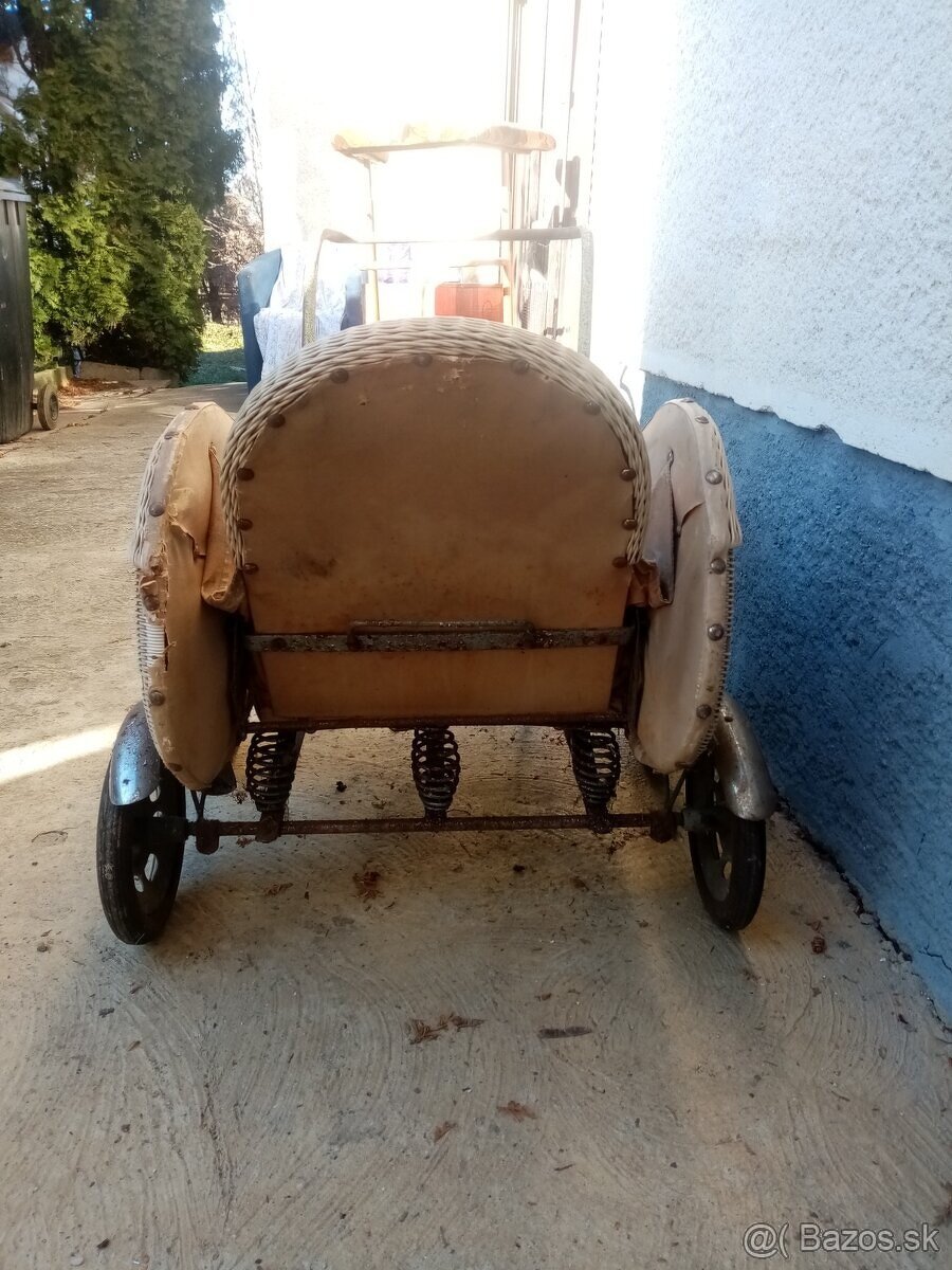 Predám starý detský kočík - 7