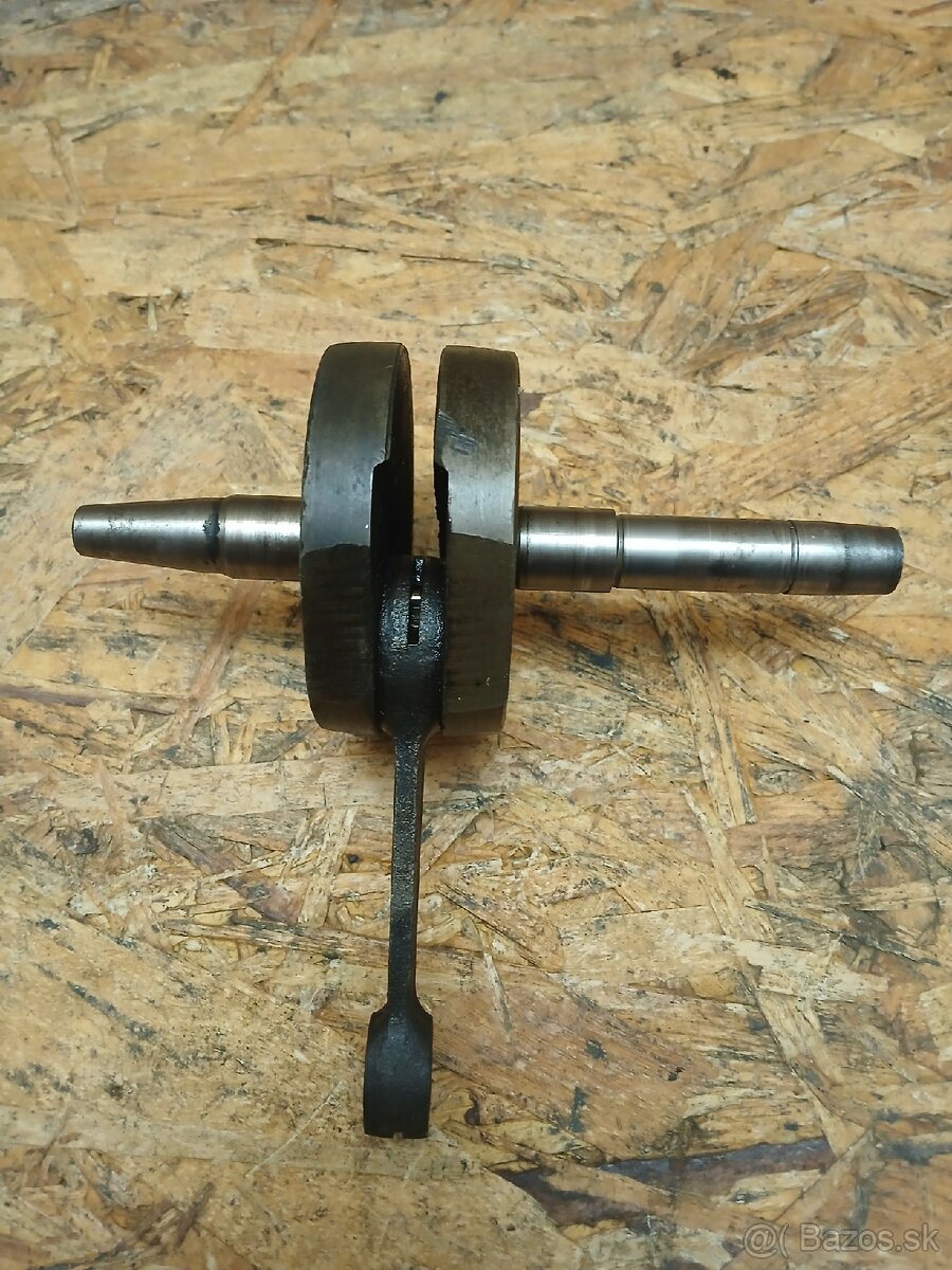 Babetta 207 kľuková hriadeľ - 7