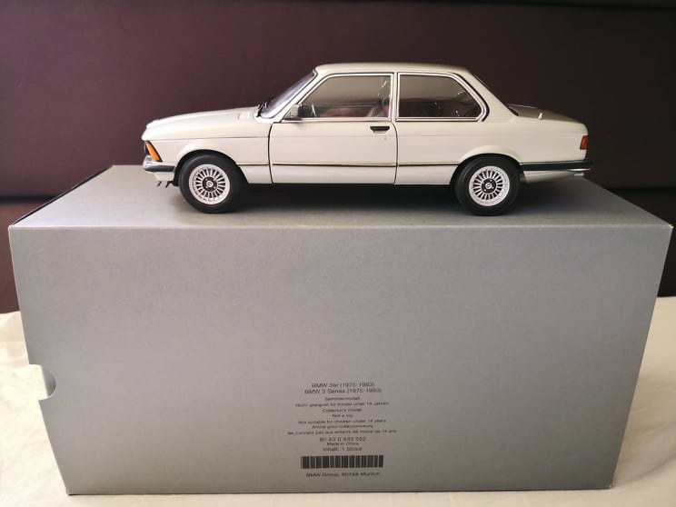 1:18 Autoart, BMW - 7