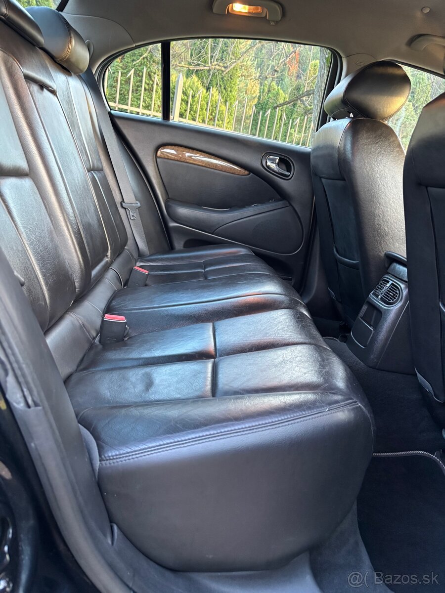 Jaguar S-Type 2.7D V6 - 7