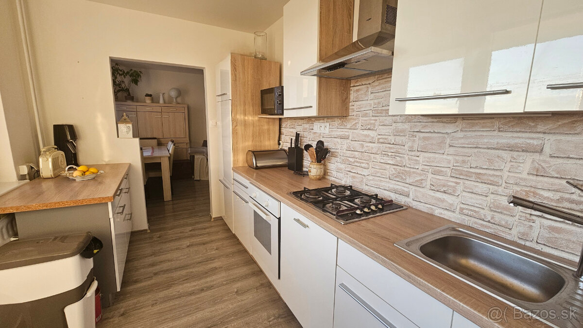 3-izb.byt v Senici - L. Novomeského s výťahom a lodžiou - 7