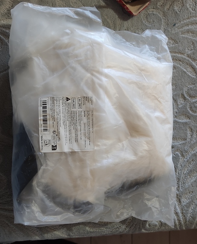 biely chlpatkový batoh - 7