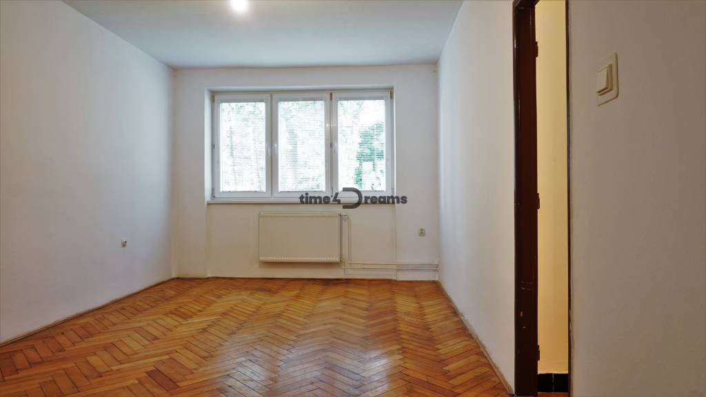 NA PREDAJ - 4 izbový byt s podielom 120m2 pozemku - 7