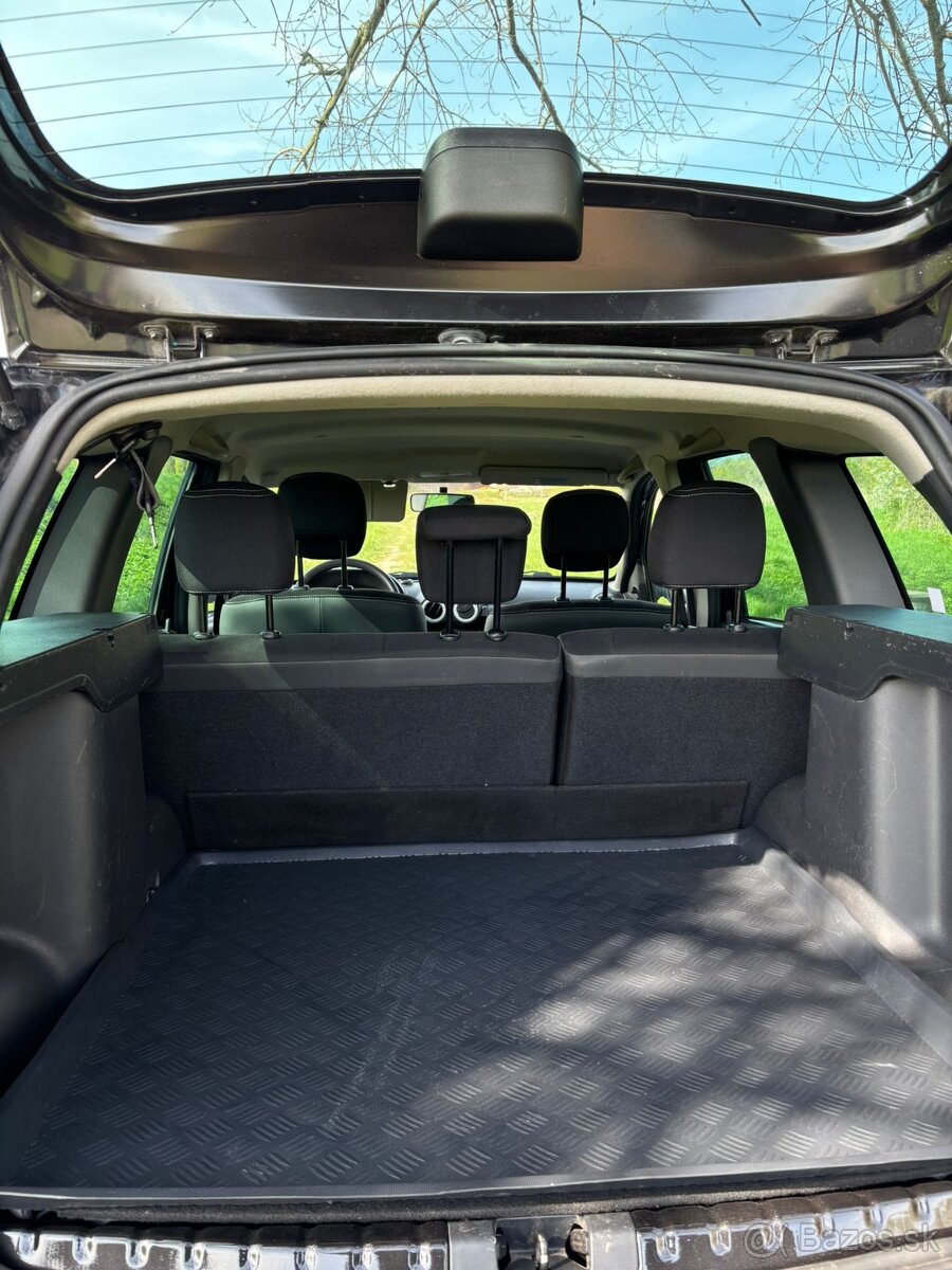 DACIA DUSTER 1.6 BENZÍN 4X4 - 7