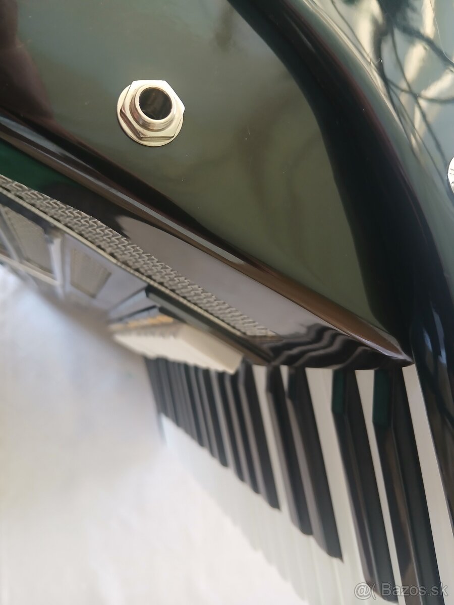 Predám krásny profi.akordeón DELÍCIA CHORAL IV - 7