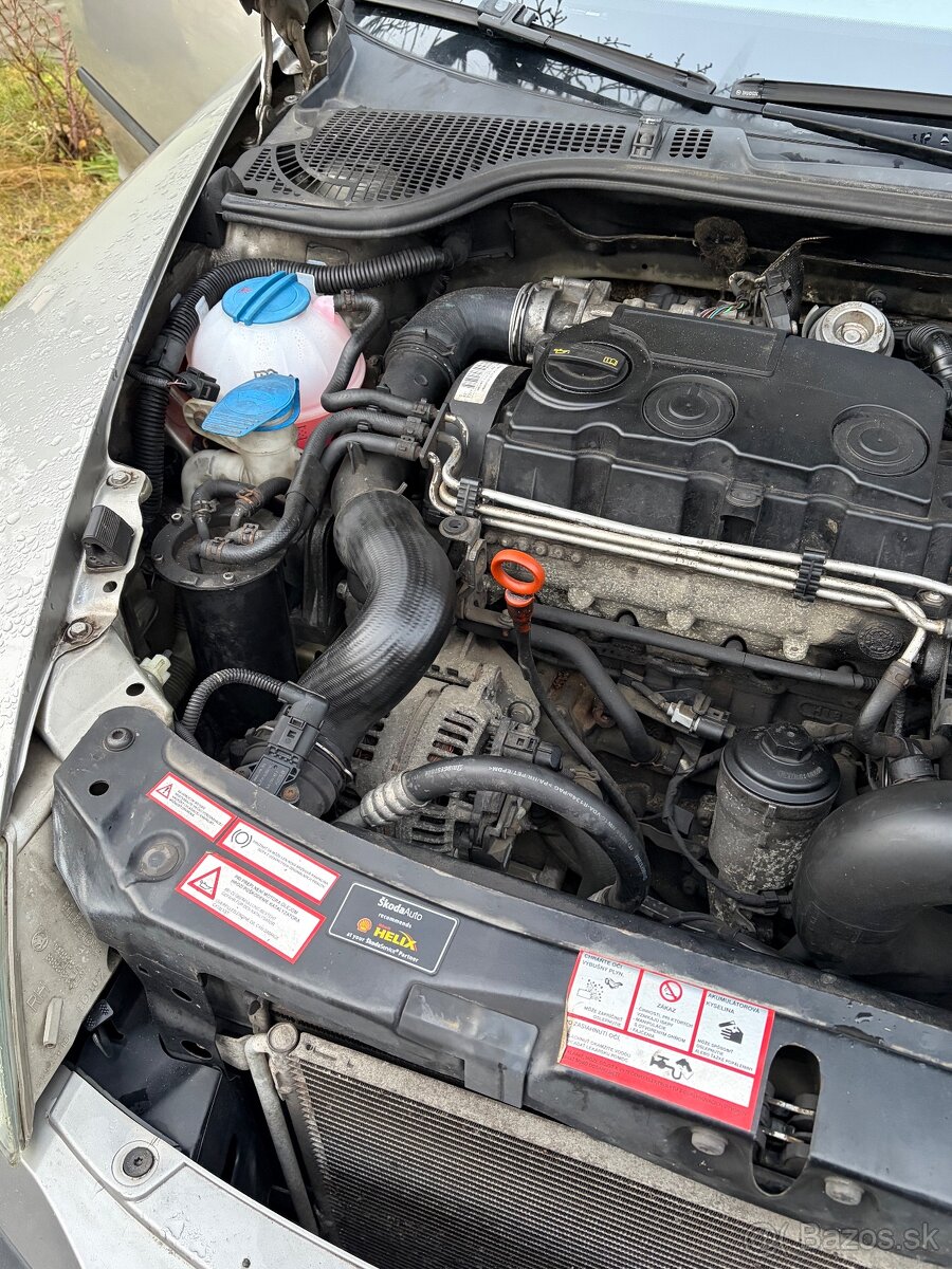 Predám škodu octavia Combi 2 - 7