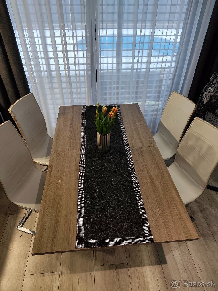 Jedálenský stôl - 7